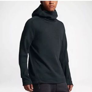 NIKE hunter green funnel tech fleece size M!!